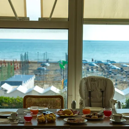 Fedora - Fronte Mare 3* Riccione