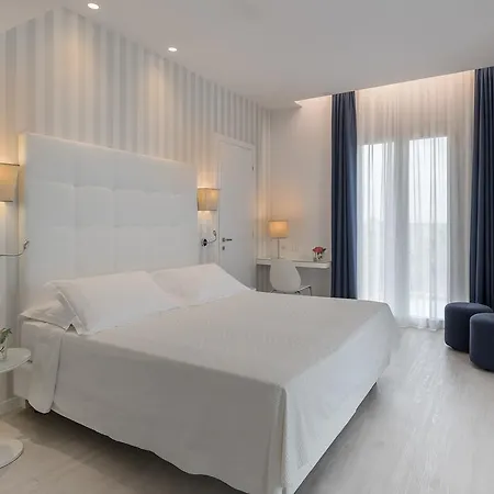 Fedora - Fronte Mare 3* Riccione