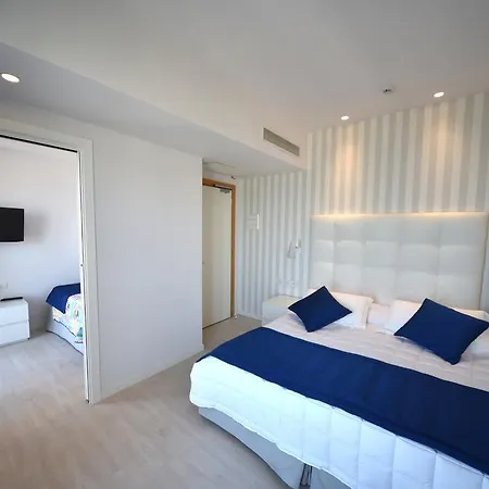 Fedora - Fronte Mare 3* Riccione