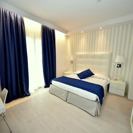 Hotel Fedora - Fronte Mare 3*