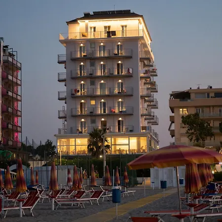 Fedora - Fronte Mare 3* Riccione