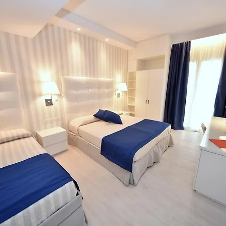 Fedora - Fronte Mare Риччоне