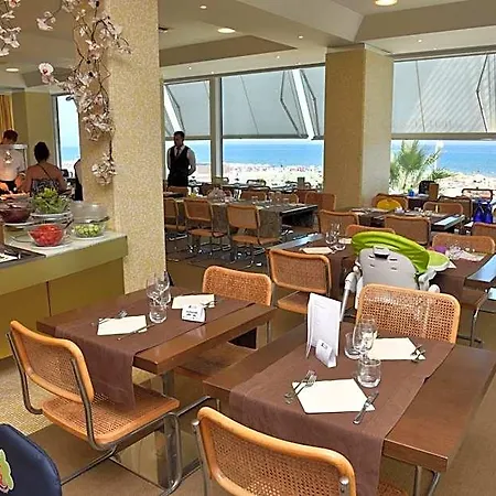 Fedora - Fronte Mare Hotel Riccione