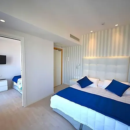 Hotel Fedora - Fronte Mare 3*