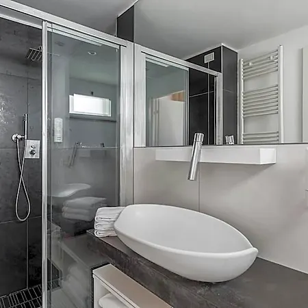 Fedora - Fronte Mare 3*