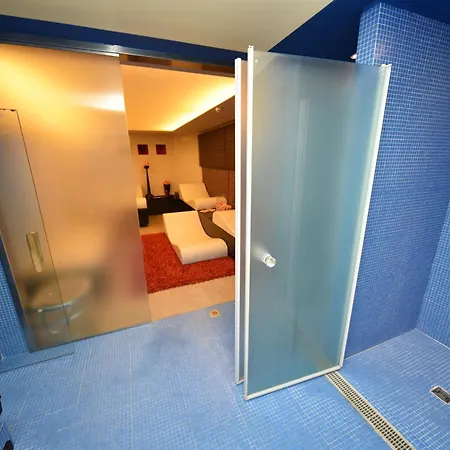 Fedora - Fronte Mare 3*