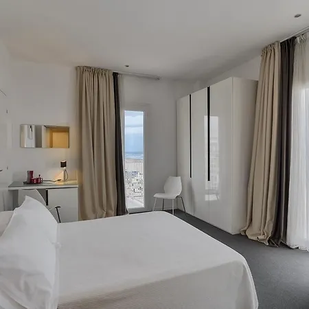 Fedora - Fronte Mare