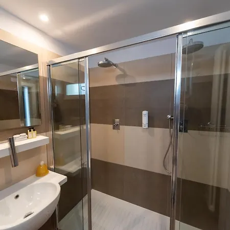 Fedora - Fronte Mare Риччоне