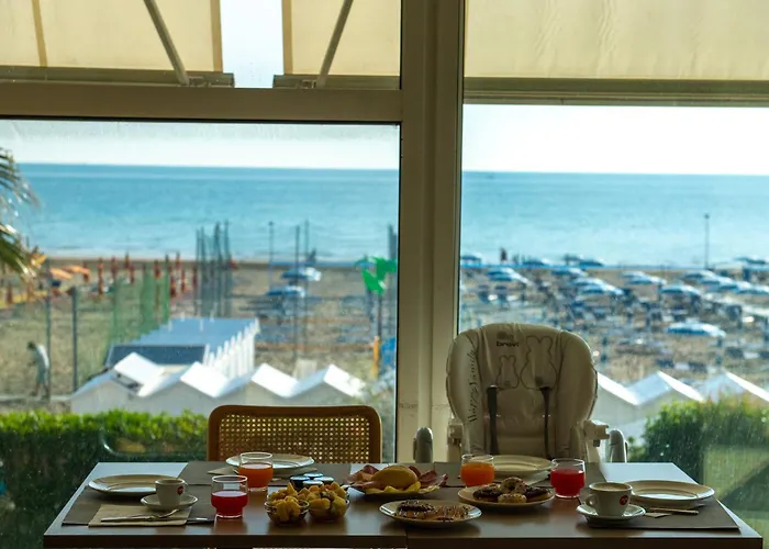 Fedora - Fronte Mare 3* Riccione