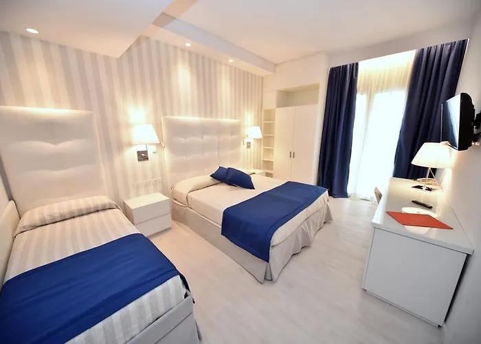 Fedora - Fronte Mare Riccione