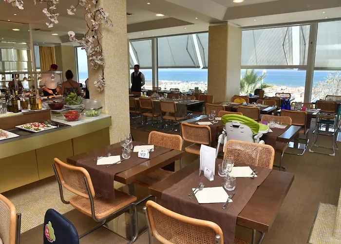 Fedora - Fronte Mare Hotell Riccione