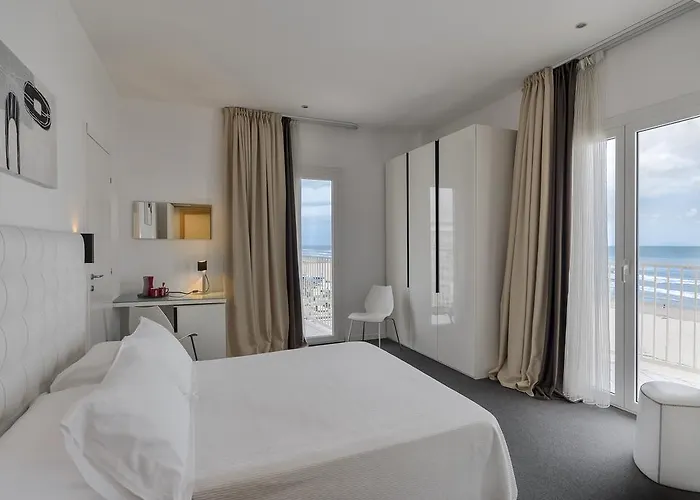 Fedora - Fronte Mare