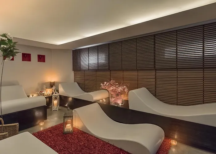 Fedora - Fronte Mare Riccione