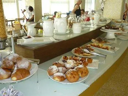 Fedora - Fronte Mare Hotell 3*